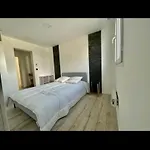 Appartement Elegant Avec Parking Gratuit