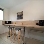Appartement 3 Chambres Avec Terrasse Et Parking