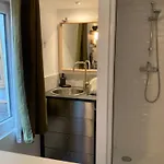 Tiny House Au Fond Du Jardin En Plein Centre Ville