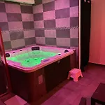 Loveroom