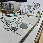 T2 Avec Terrasse Calme Absolue Dans Marseille