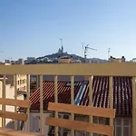 Saint Ponscocon Au Pied Du Panier Avec Balcon