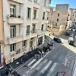 Un Studio Sympa En Centre-Ville Rue Du Camas