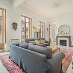 Vaste Et Bel Appartement Au Coeur De Marseille