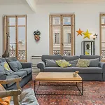 Vaste Et Bel Appartement Au Coeur De Marseille