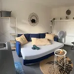 Entire Studio Downtown, Old Port