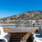Maison De Charme Au Coeur Des Goudes 5 Pers