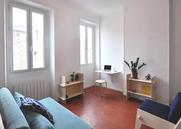 Charming Studio Close To The Old Port