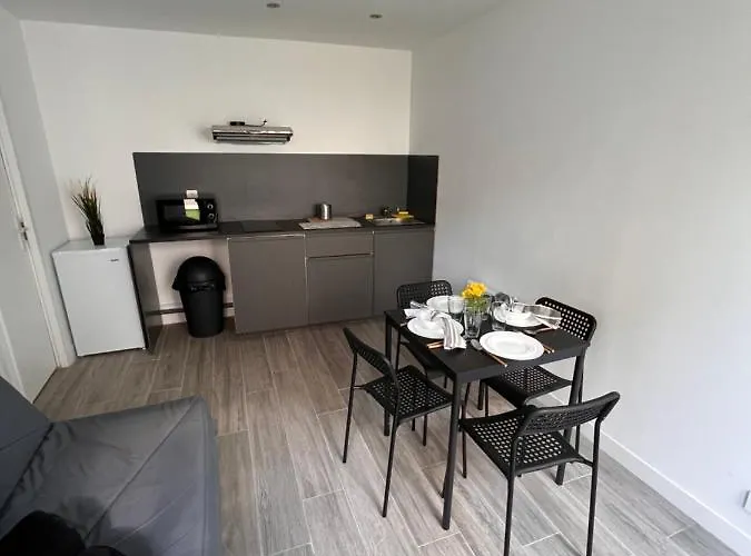 Les Jardins Marseillais 4 - Appartement 4 Personnes - Plages Calanques- Stade Velodrome - Hopital La Timone