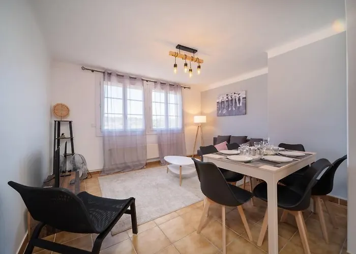 Appartement Tout Equipe Traversant 6 A 8 Couchages