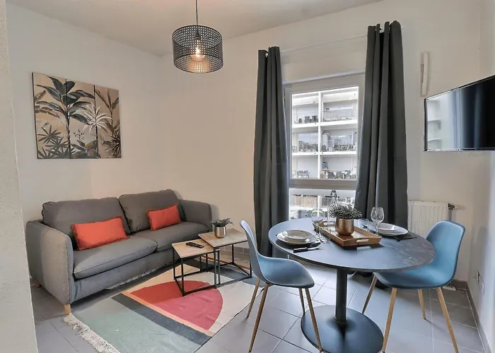 Cosy Apartment For 2 In Marseille