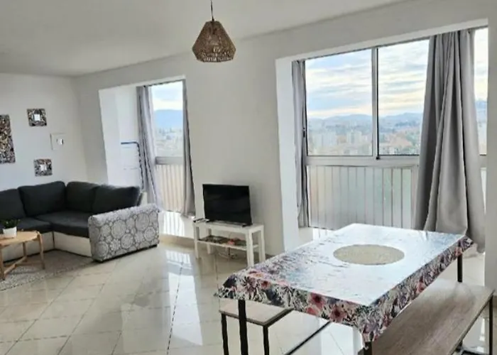 Spacieux Appartement Residence Securisee, Garage