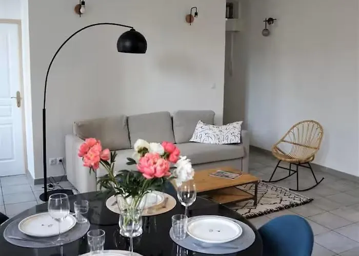 Appartement Confortable Longchamp 40 M2