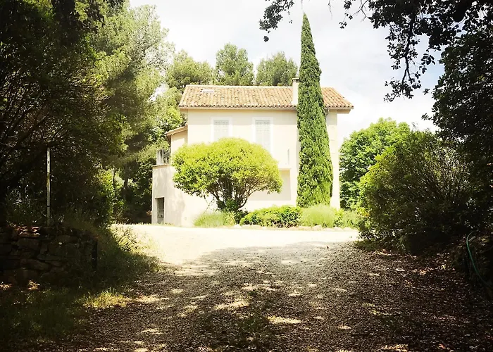 Bastide Provencale Avec Piscine