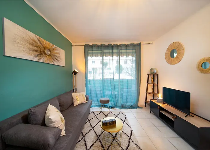 Appartement 3 Chambres Avec Terrasse Et Parking