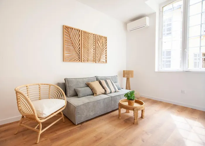 3 - Appartement Central, Moderne Et Tout Equipe
