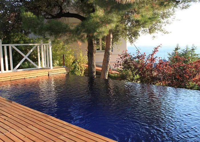 La Luna Of Marseille - Villa D\'Architecte B&B