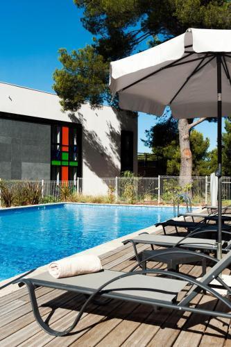 Apartment Golden Tulip Airport *