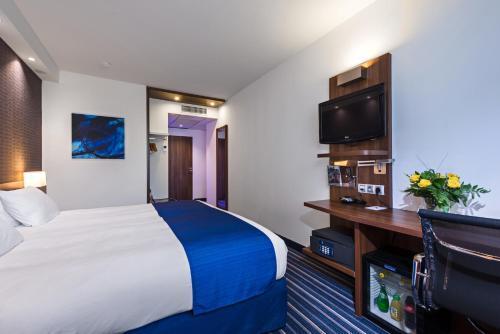 Apartment Golden Tulip Airport *