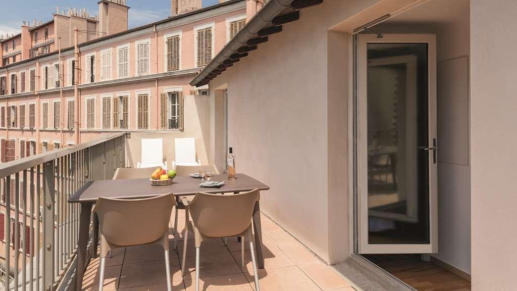 Residhotel Vieux Port 3*
