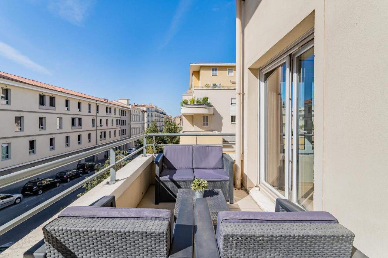 La Joliette; Duplex 2 Chambres, Parking Inclus+ Terrasse+ Ascenseur