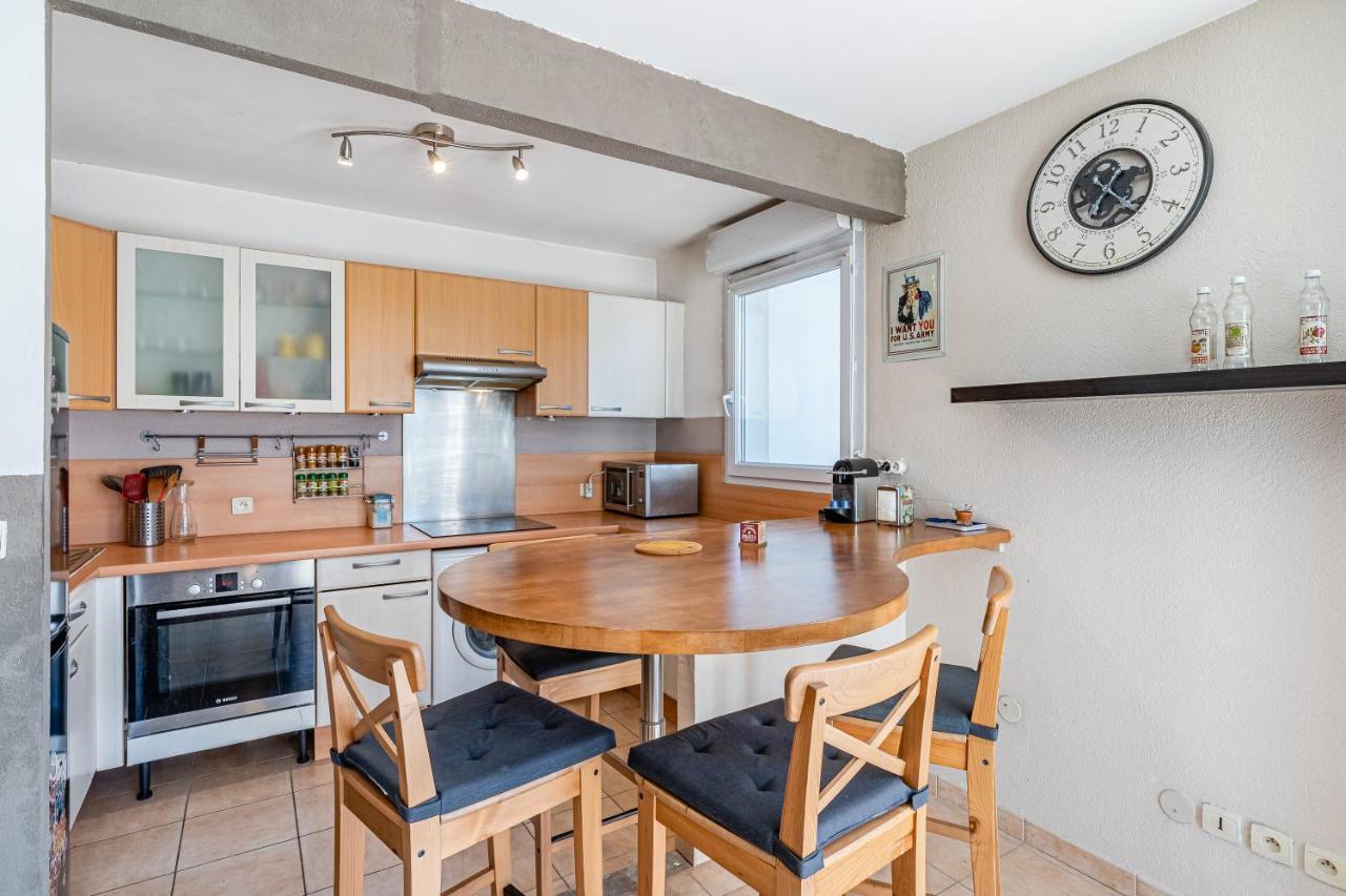 La Joliette; Duplex 2 Chambres, Parking Inclus+ Terrasse+ Ascenseur Apartment Marseille