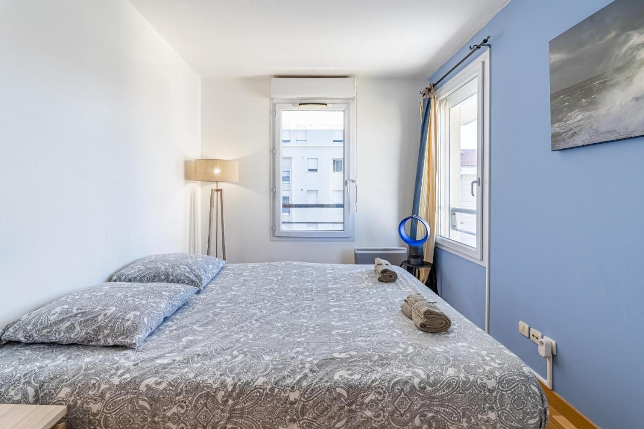 Apartment La Joliette; Duplex 2 Chambres, Parking Inclus+ Terrasse+ Ascenseur Marseille