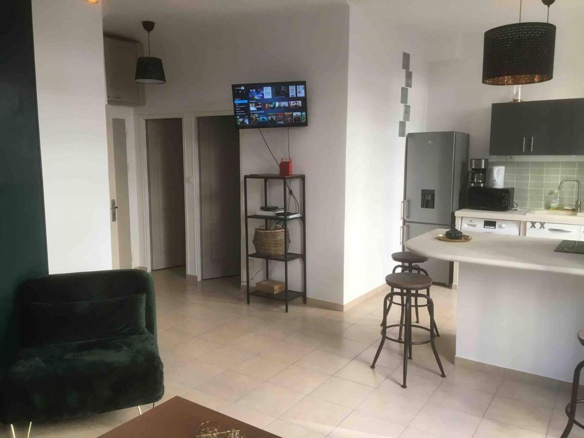 Terrasses Du Port 5 Mn, T2 Moderne Equipe 5 Couchages * Marseilles