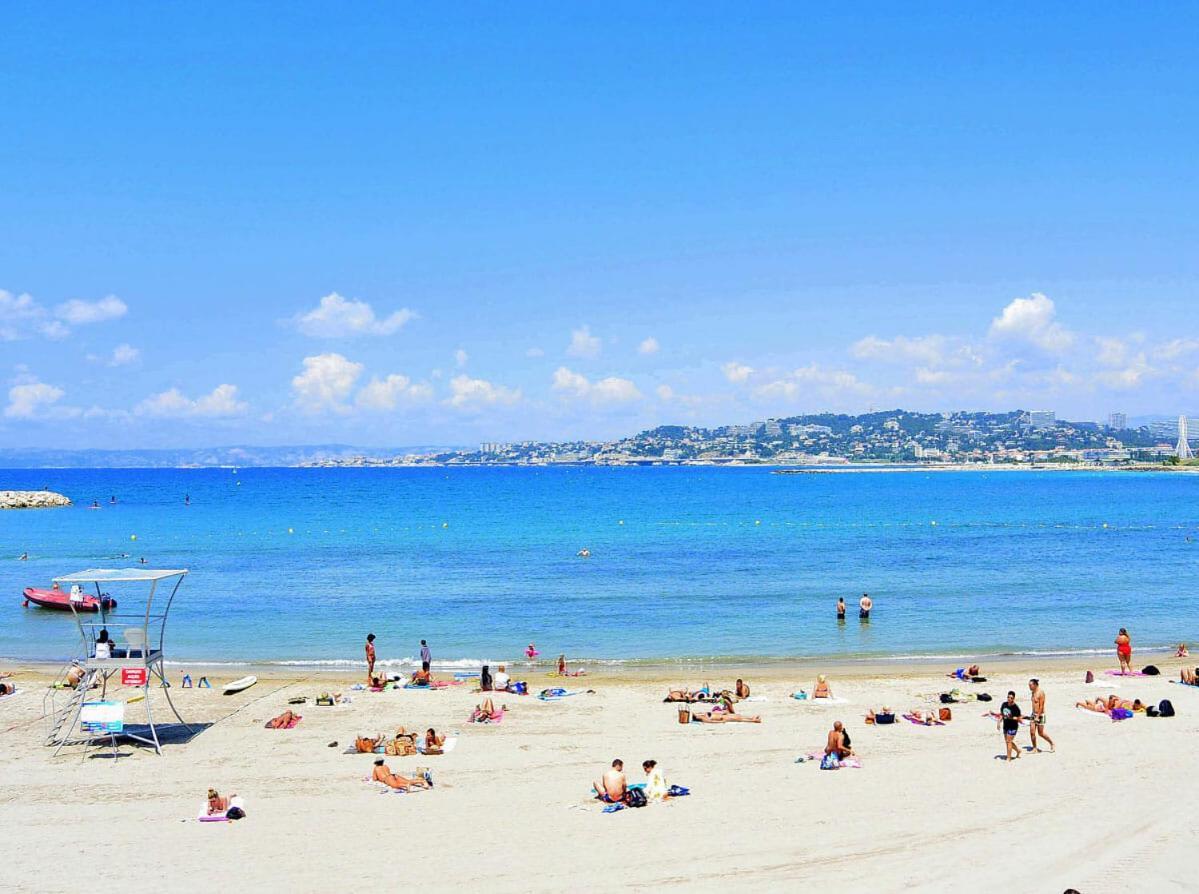 La De La Pointe Rouge Marseilles