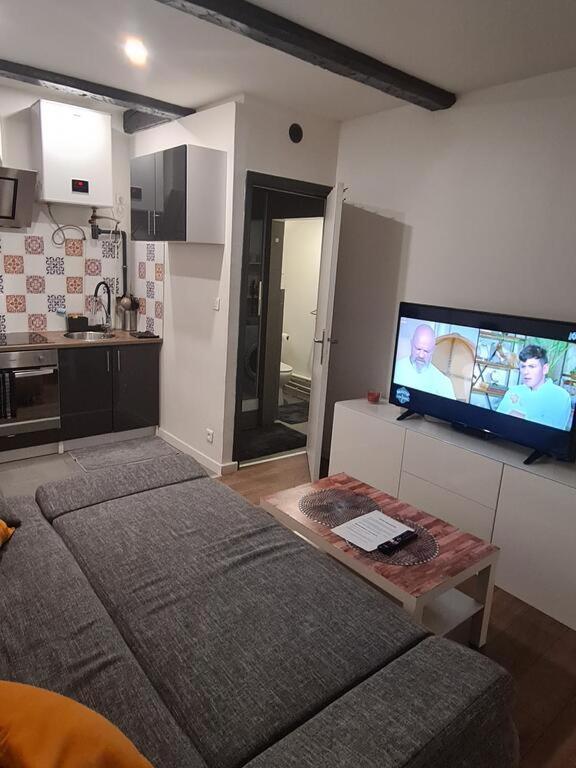 Studio Maison De Ville Ste Marguerite-prado-ipc Guest house