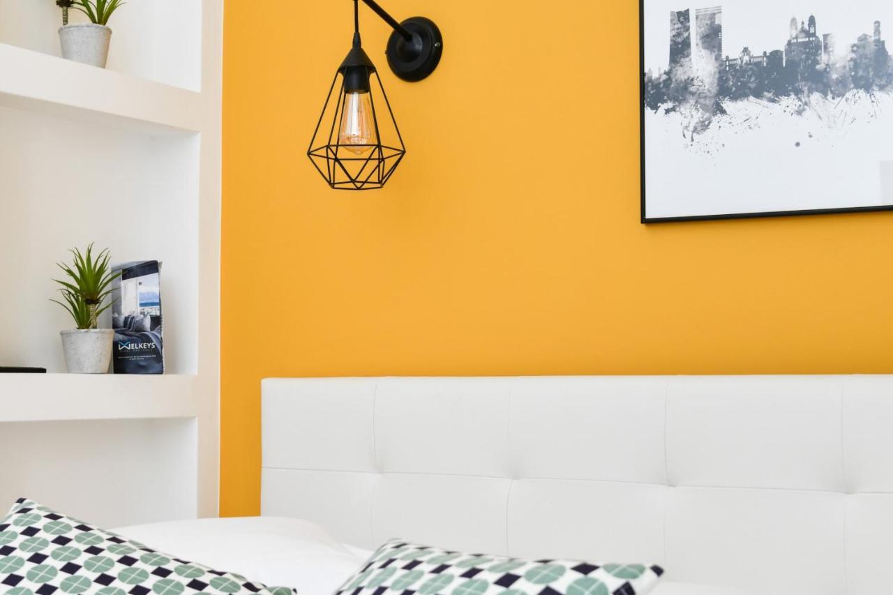 Apartment Cosy Studio 9 Minutes From The Port Away In - Welkeys Marseille