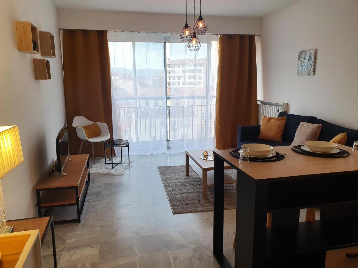 Appartement Studio En Plein Cœur De Entree Autonome Marseille