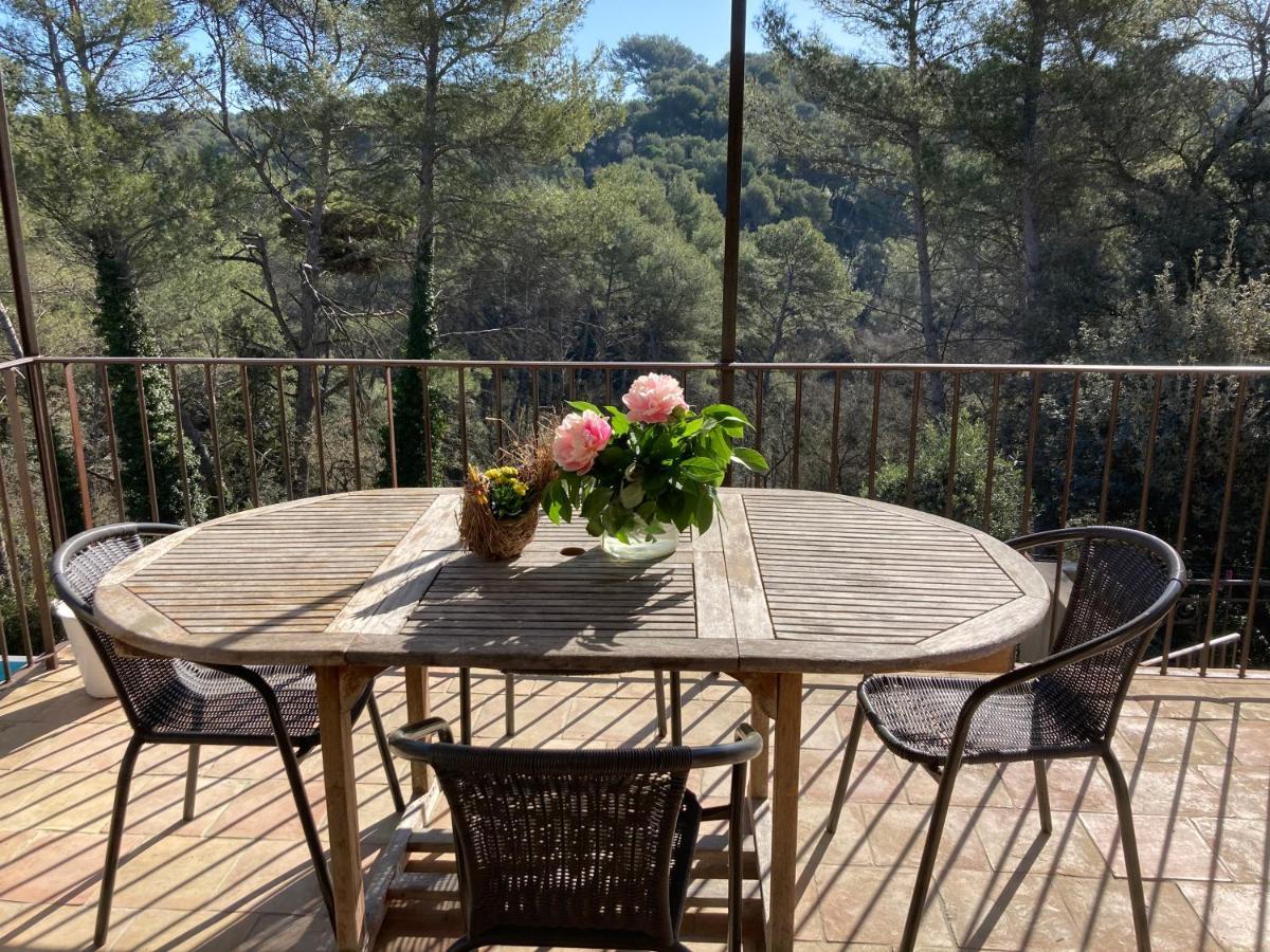 Maison Ensoleillee Au Milieu Des Pins Entre Et Cassis Marseilles