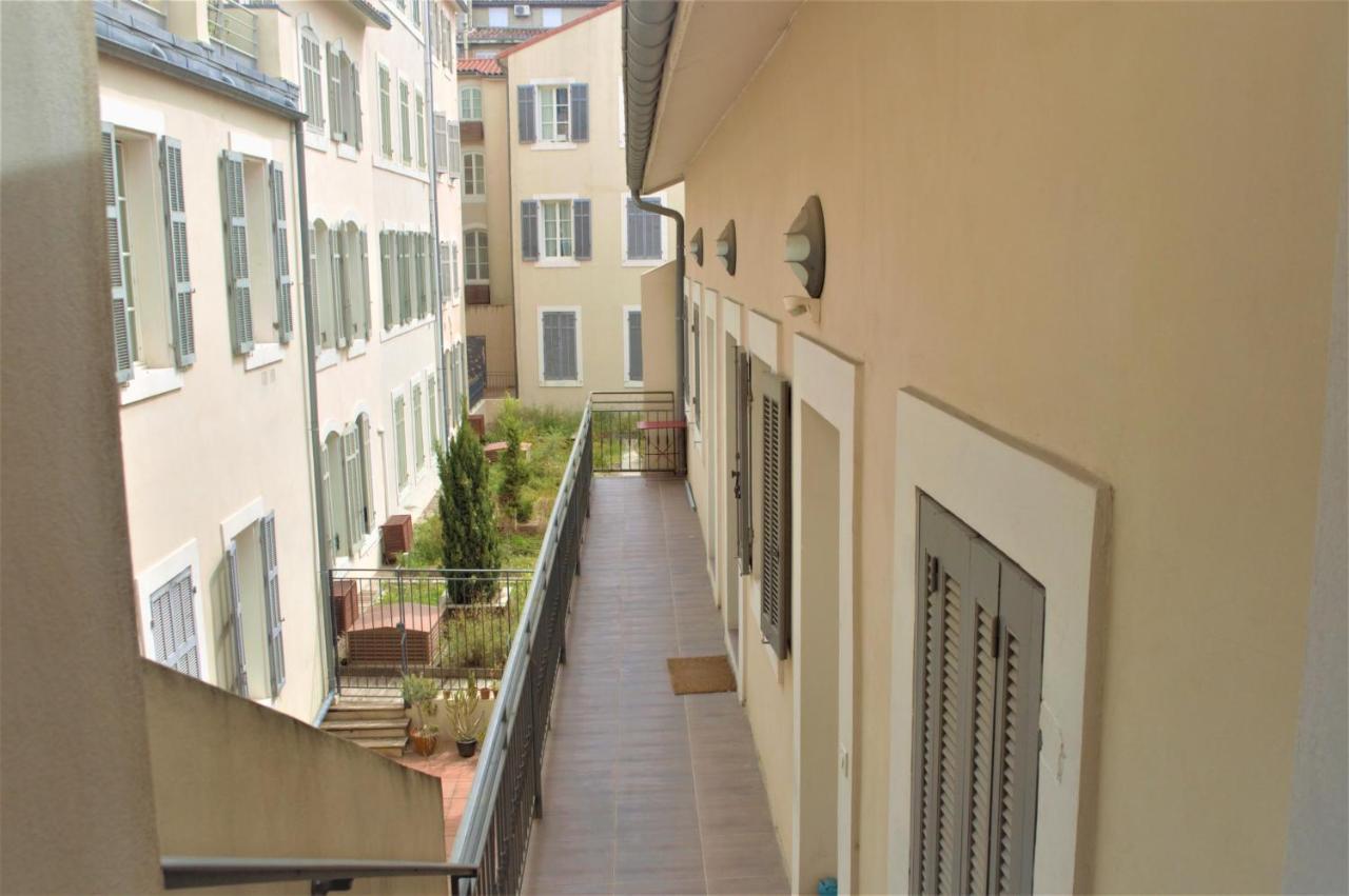 Charles De Gaulle - Vieux Port Apartment Marseille