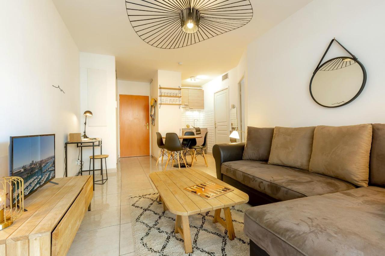 37 M2 With Terrace Near Velodrome *