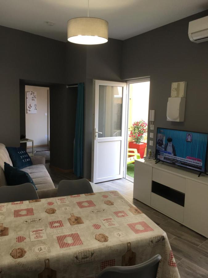 Apartment La Casa Des Petites Maries Terrasse Clim Wifi Marseille