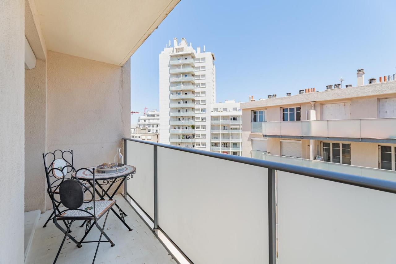 Avec Balcon, A 50m, Proche Vieux Port Marseille