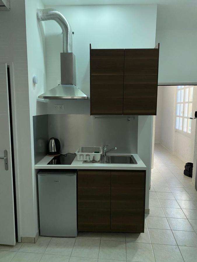 Five Stars S1 * Marseille