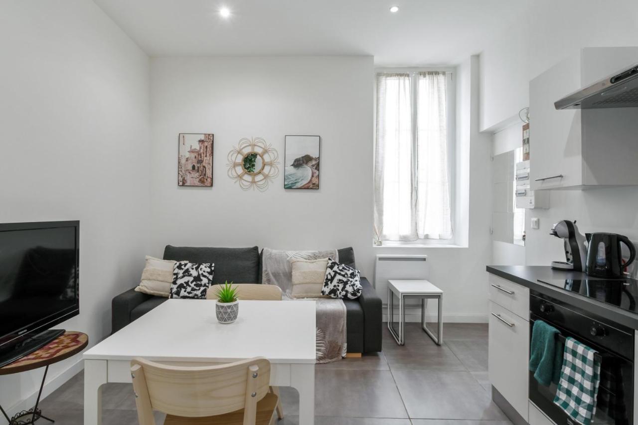 Beautiful Flat In The 8th District Of - Welkeys *