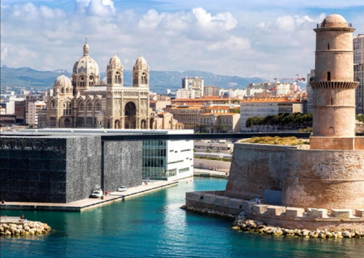 Appartement Vue Vieux-port Et Notre Dame, De Charme Marseilles