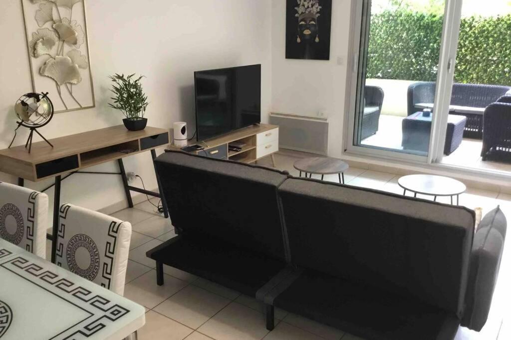 Spacieux Et Bel Avec Grande Terrasse Apartment *