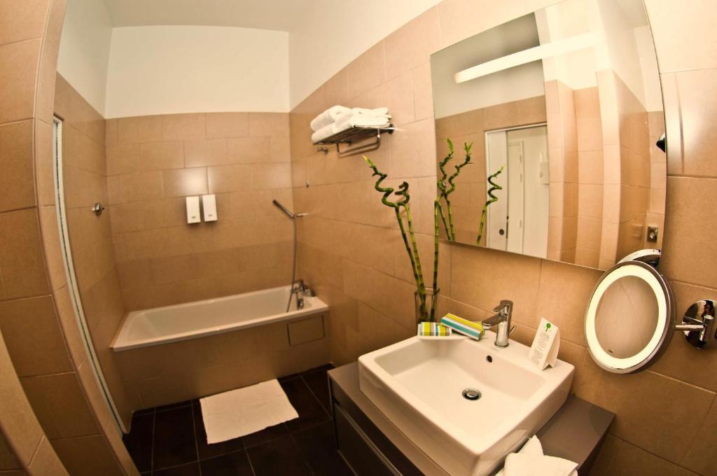 Music Hotel