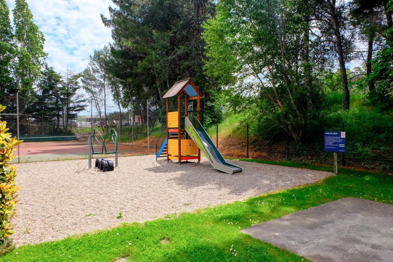 Khách sạn Novotel Est Porte D'aubagne 4*