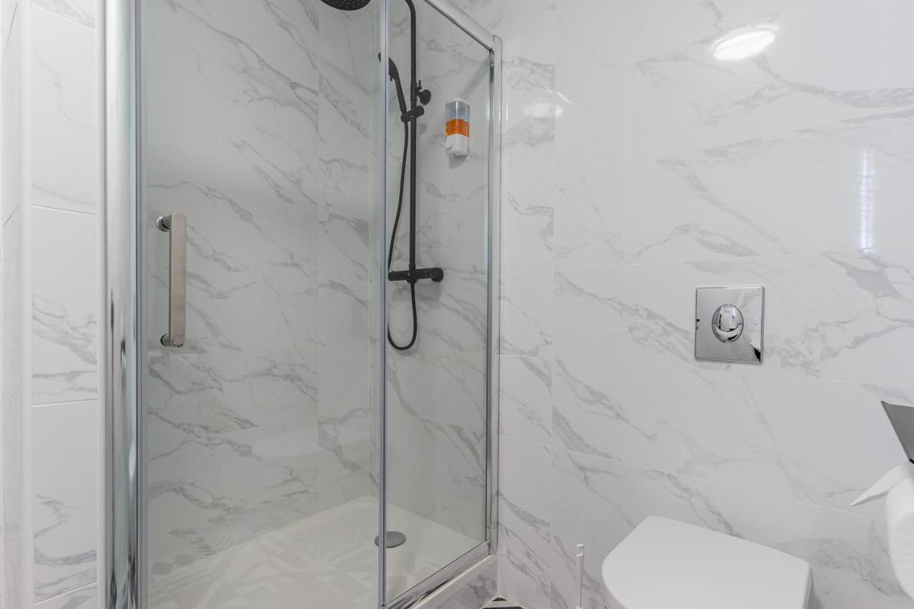 Apartment Spacieux T3 Climatise - Saint Charles & Vieux Port Marseilles