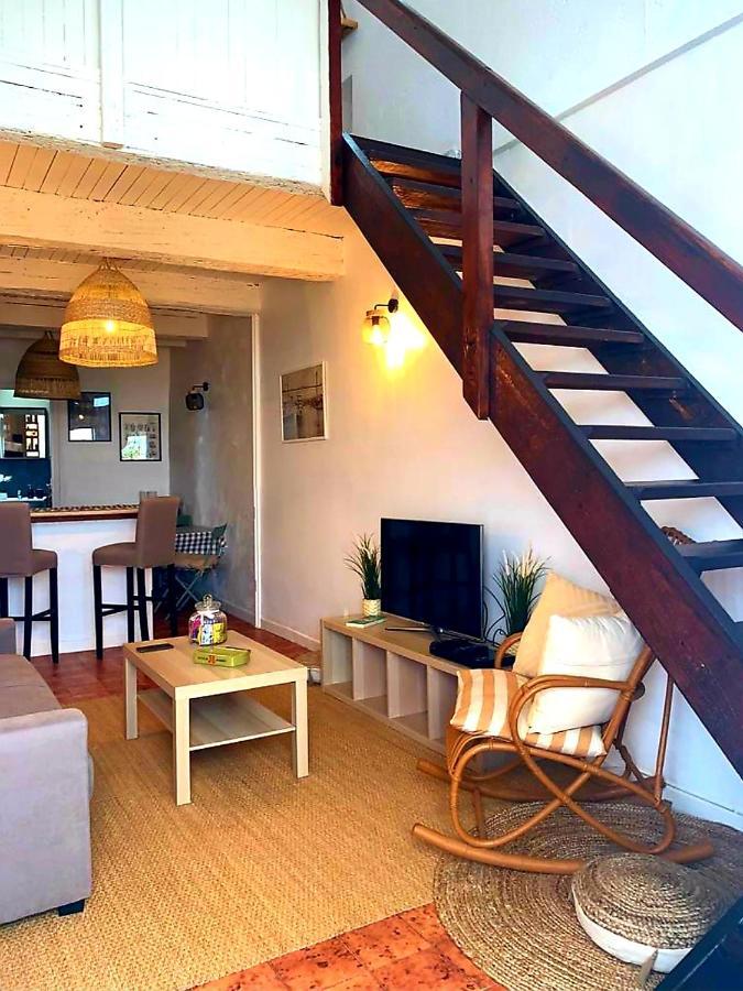 Maison De *
