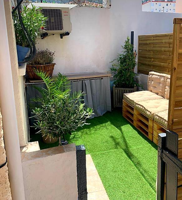 Holiday home Maison De *