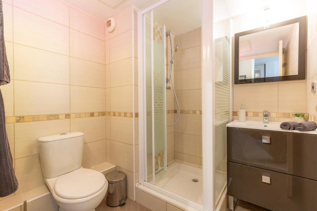 37 M2 With Terrace Near Velodrome Appartement