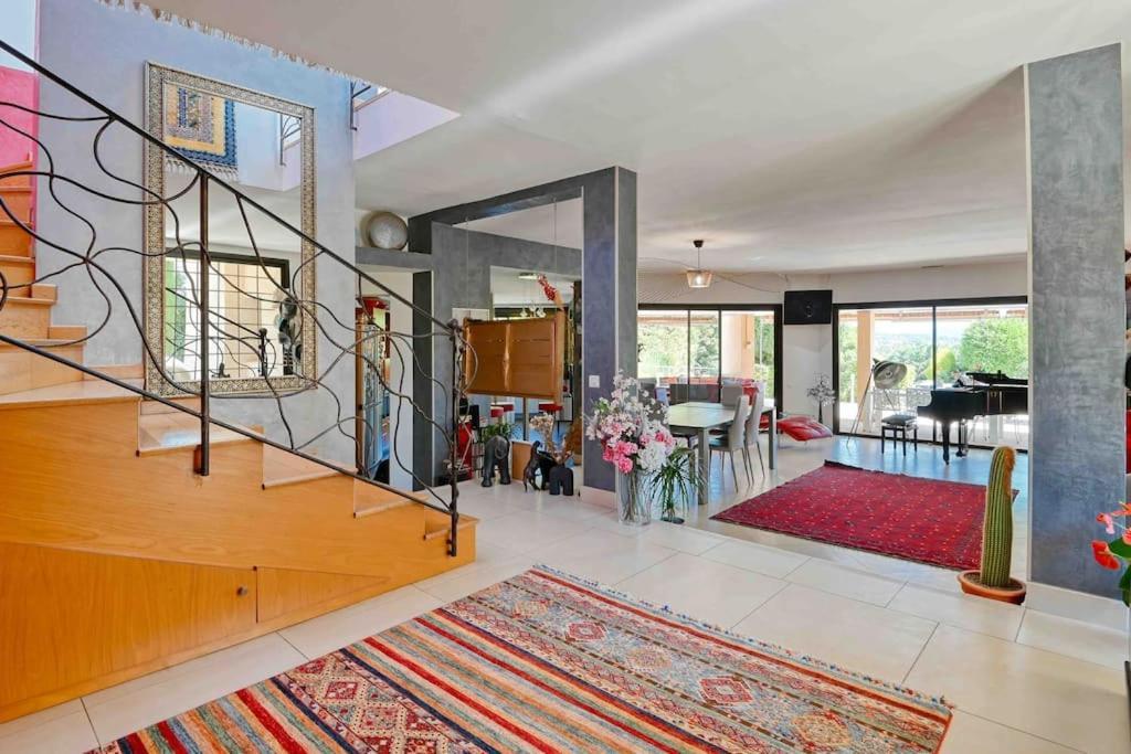Magnifique Avec Piscine Marselha