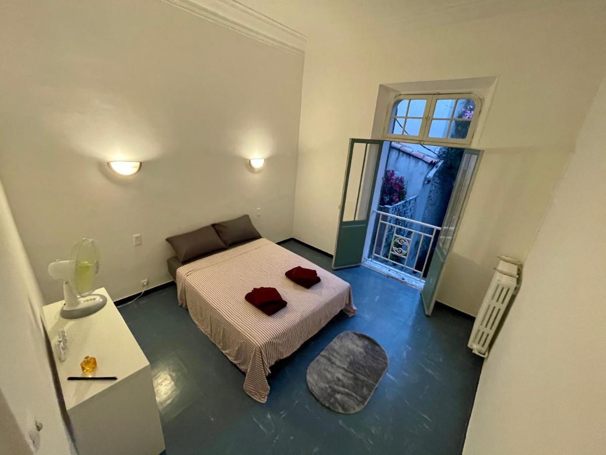 Splendid Sea Front Top Location Apartment