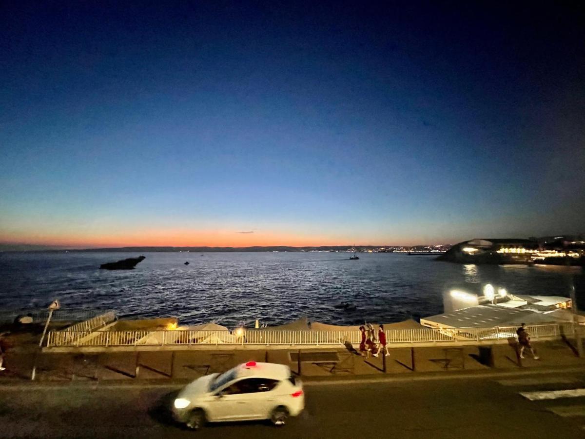 Apartment Splendid Sea Front Top Location *